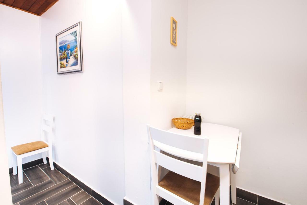 Apartments Stokic ดอนยา กลาดา ภายนอก รูปภาพ